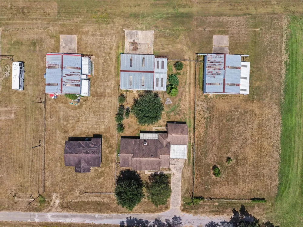 32114 Robin Lane Waller, TX 77484
