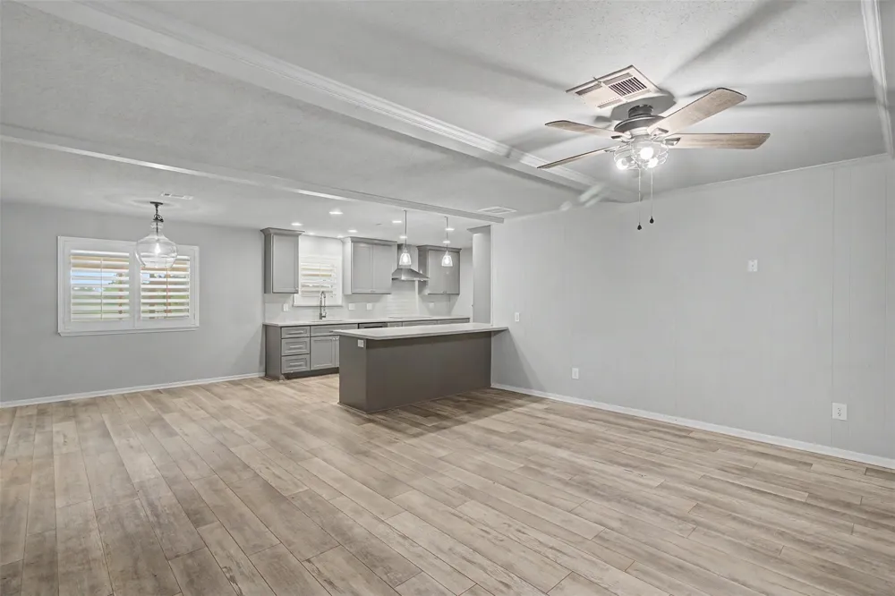 32114 Robin Lane Waller, TX 77484