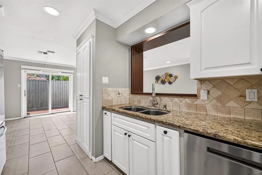 5714 Innsbruck Street Bellaire, TX 77401