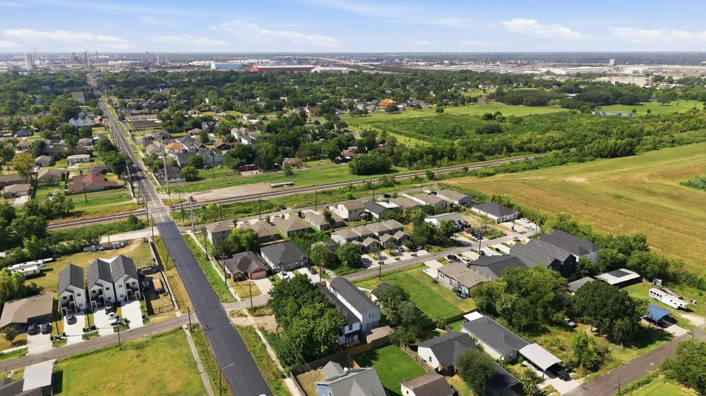 9735 Pelsey Street Houston, TX 77029