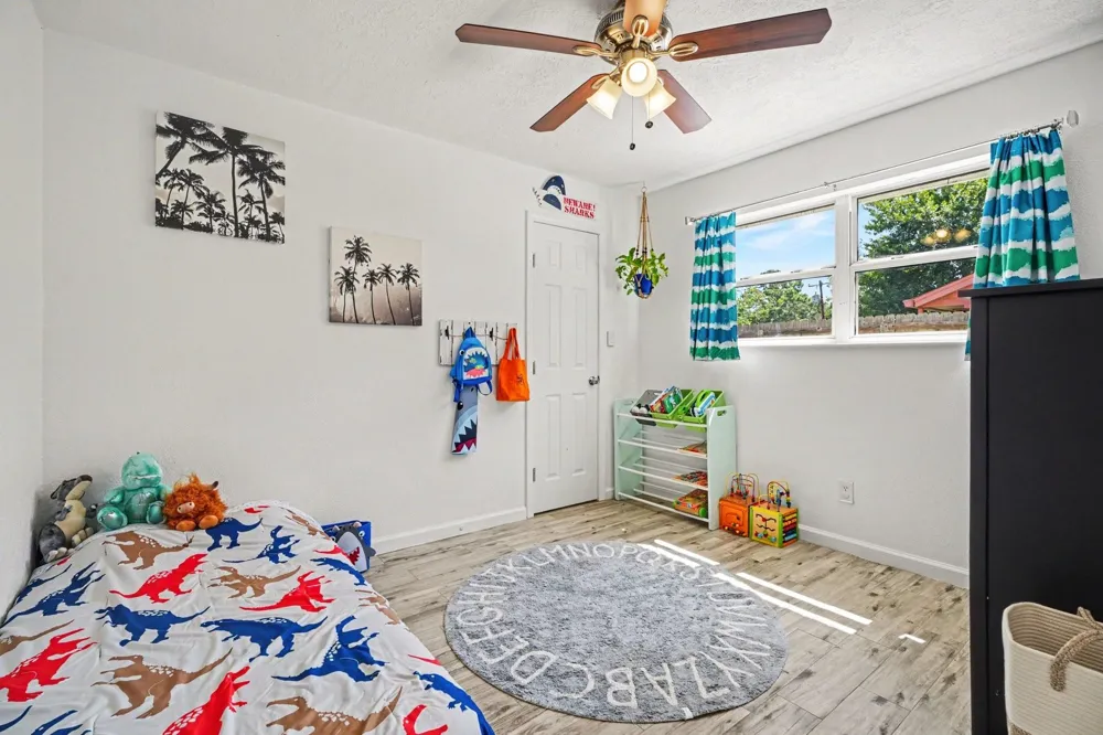 5003 Meadow Lark Lane Dickinson, TX 77539