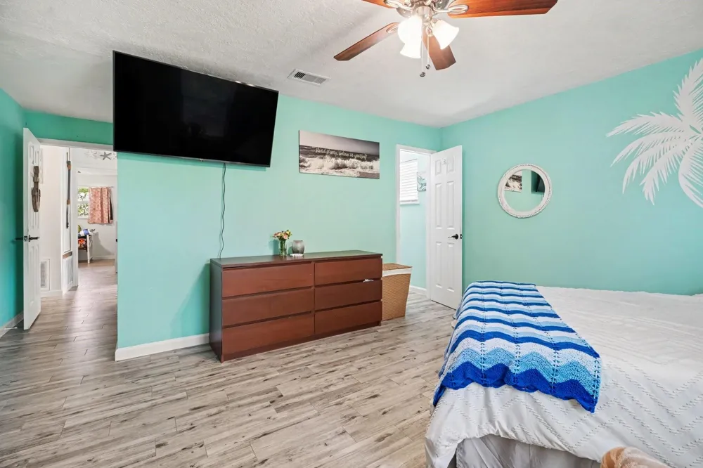 5003 Meadow Lark Lane Dickinson, TX 77539