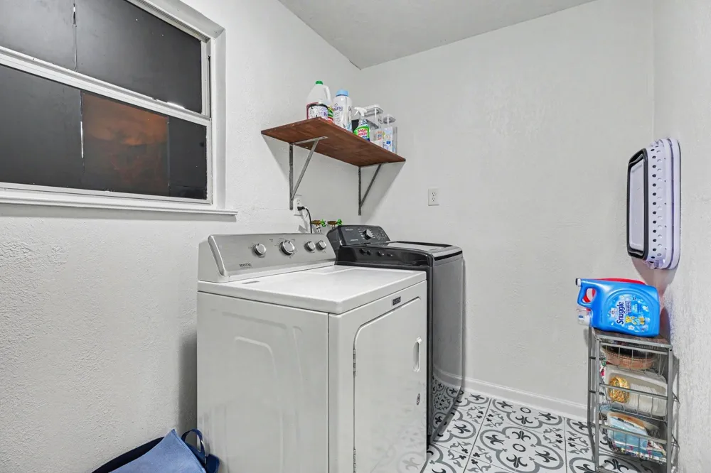 5003 Meadow Lark Lane Dickinson, TX 77539