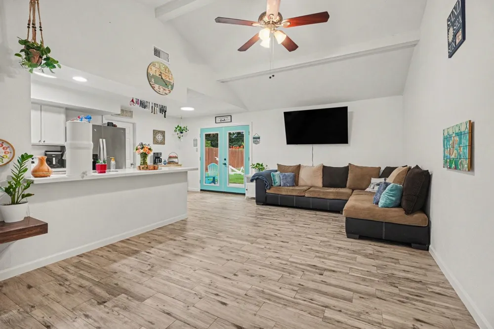 5003 Meadow Lark Lane Dickinson, TX 77539