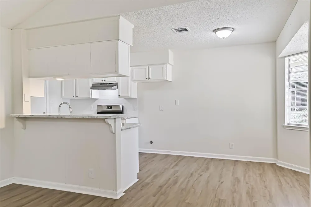 117 Dallas Street Angleton, TX 77515