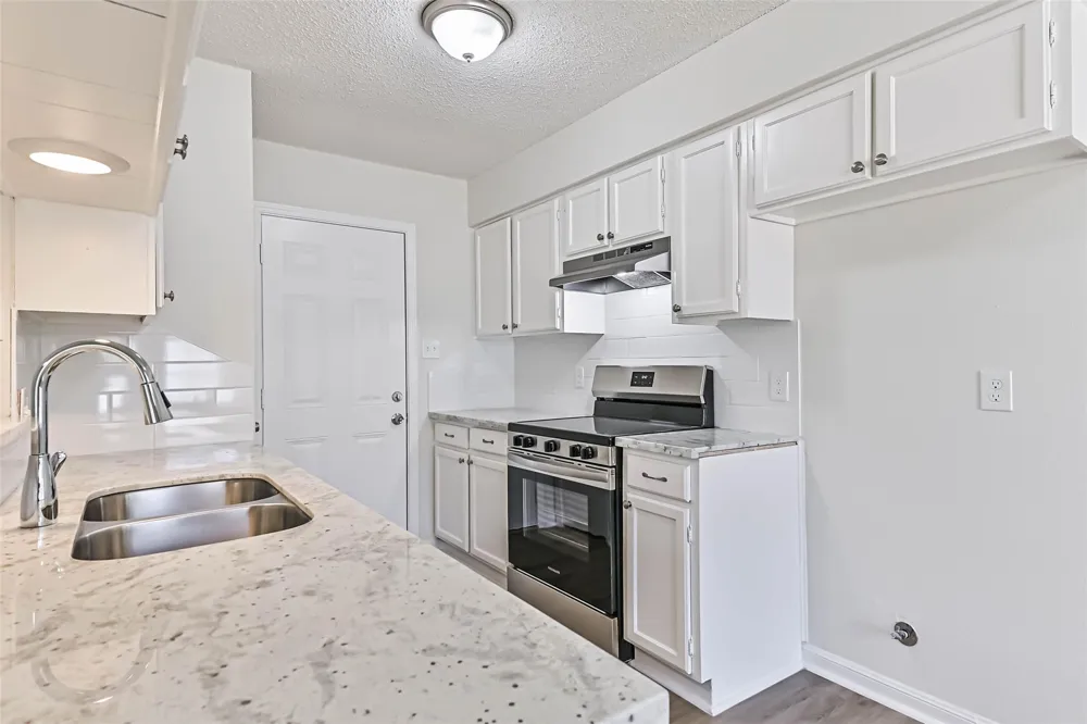 117 Dallas Street Angleton, TX 77515