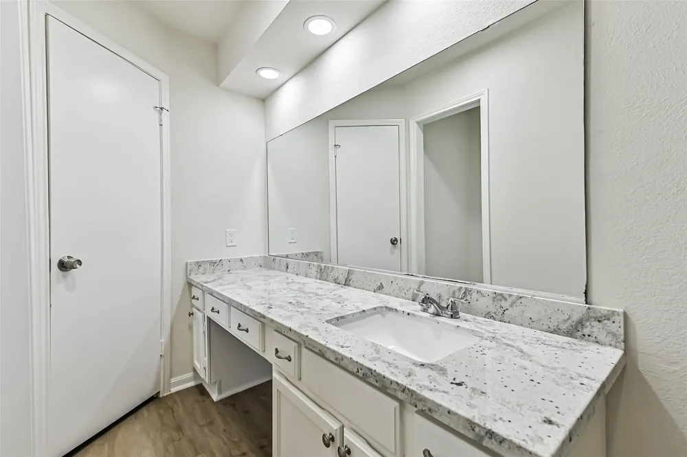 117 Dallas Street Angleton, TX 77515