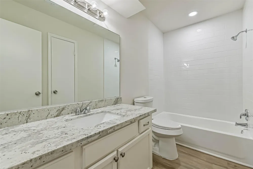 117 Dallas Street Angleton, TX 77515