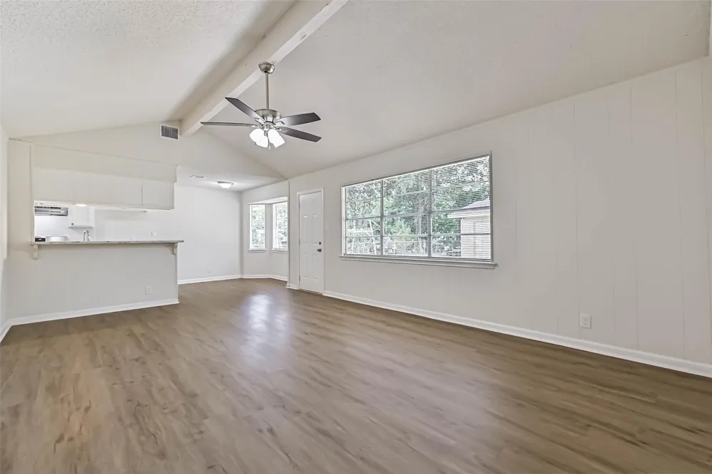 117 Dallas Street Angleton, TX 77515
