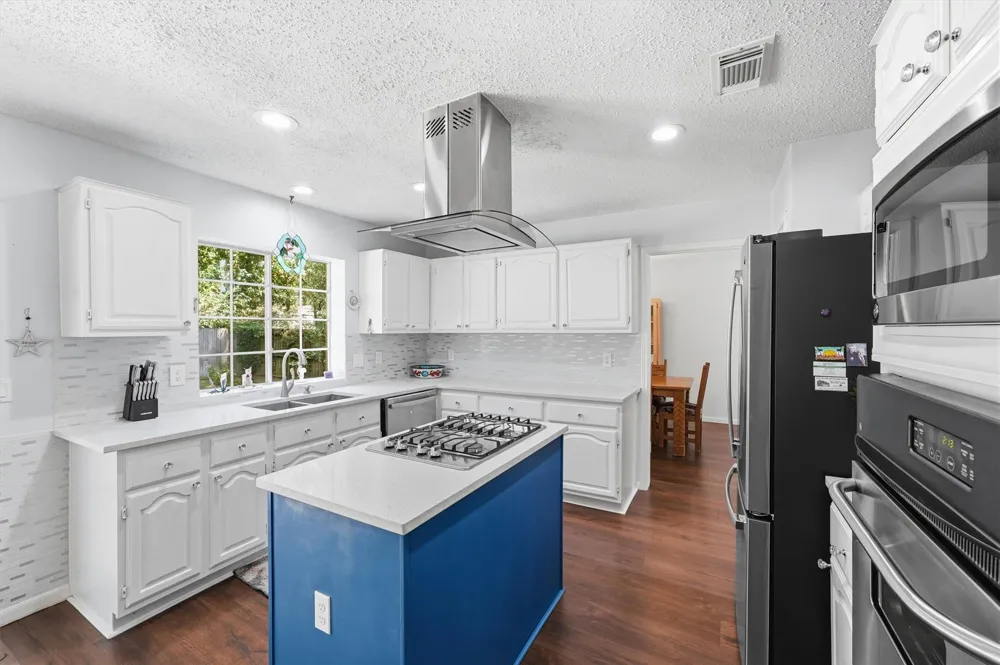 42 Fire Flicker Place The Woodlands, TX 77381