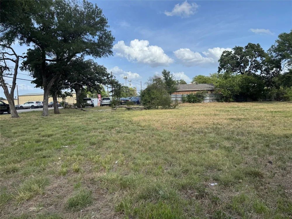 5900 Dallas Avenue Fort Worth, TX 76112