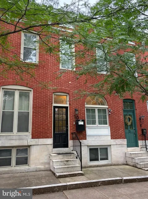 16 LAKEWOOD AVENUE