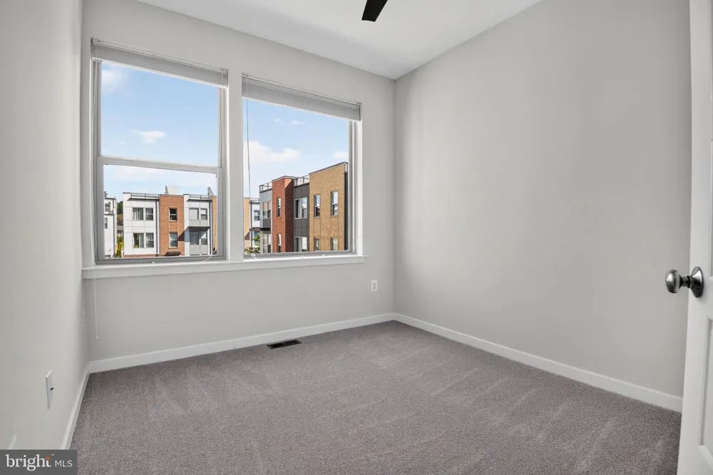 5138 LONGSTONE WAY North Bethesda, MD 20852