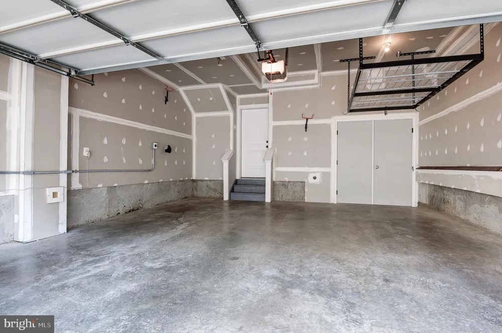 5138 LONGSTONE WAY North Bethesda, MD 20852