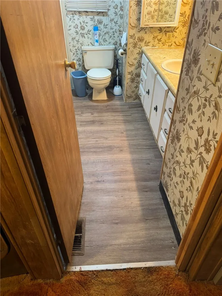 123 10th #24 Taft, CA 93268