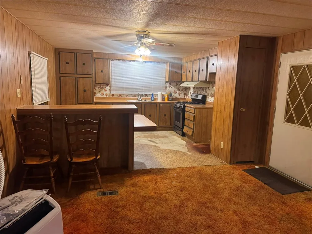 123 10th #24 Taft, CA 93268