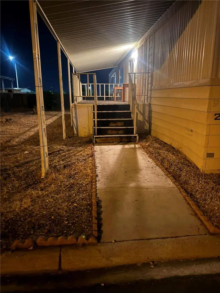 123 10th #24 Taft, CA 93268