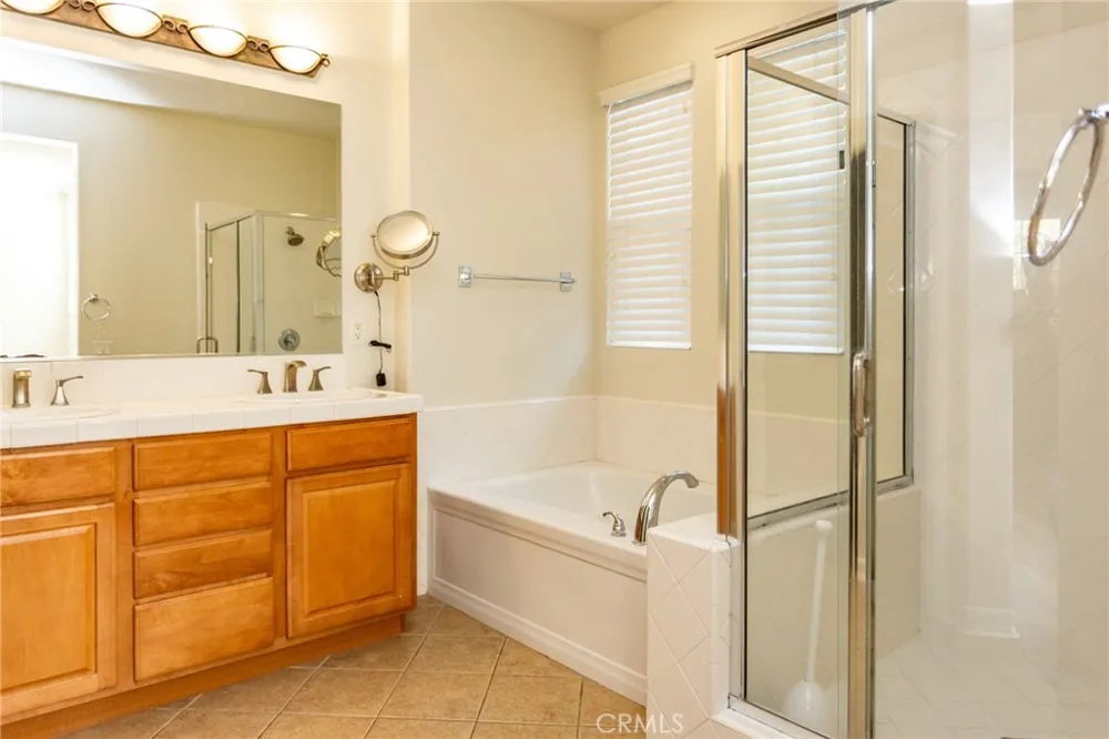 25 Rinehart Road Ladera Ranch, CA 92694