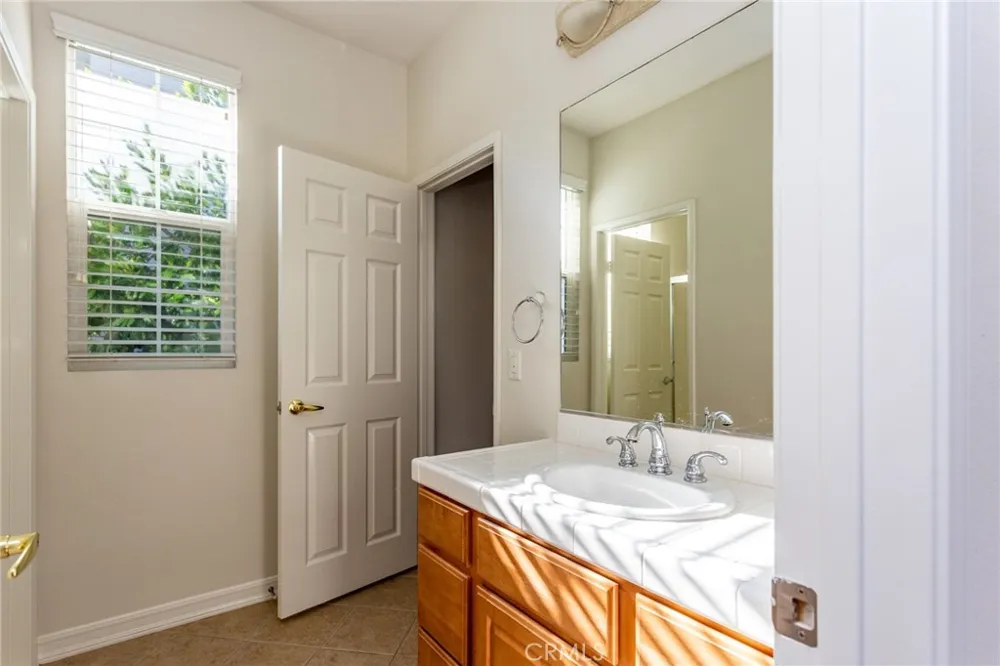 25 Rinehart Road Ladera Ranch, CA 92694