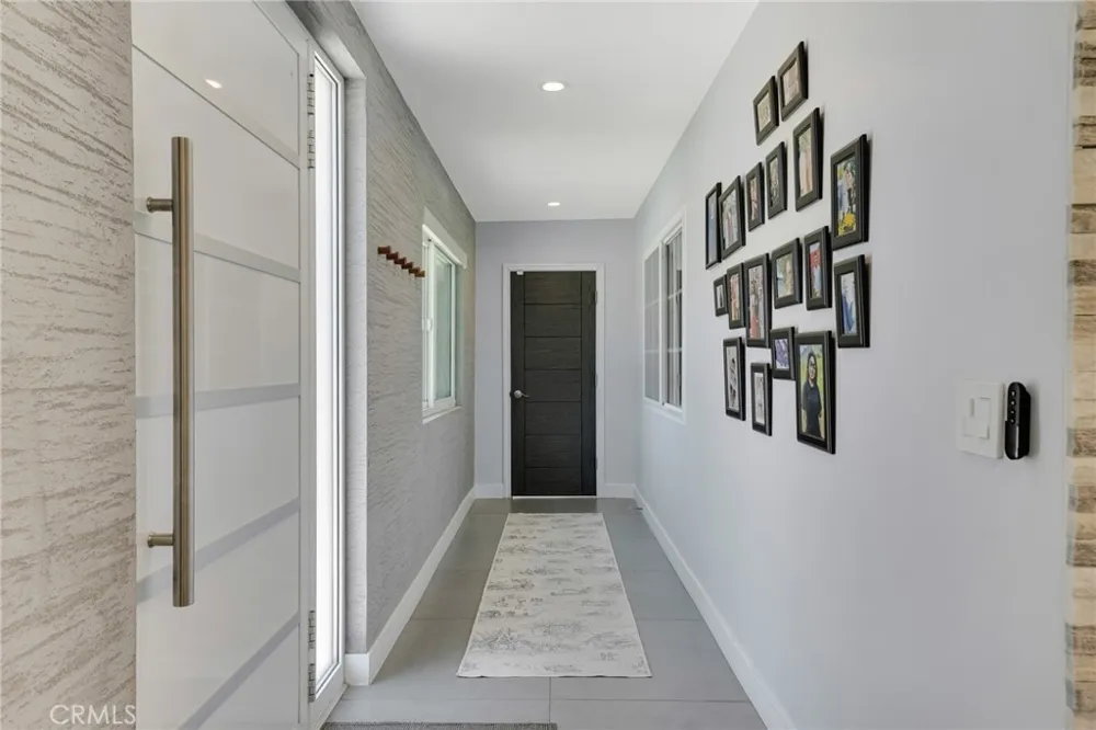 23051 Burbank Boulevard Woodland Hills, CA 91367
