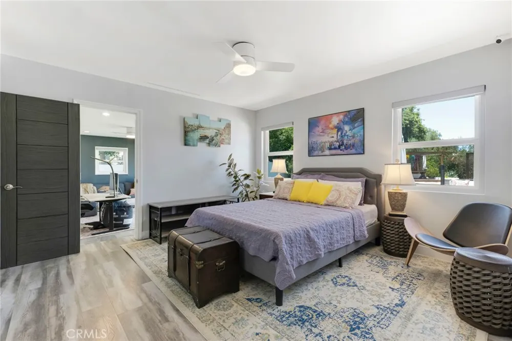 23051 Burbank Boulevard Woodland Hills, CA 91367