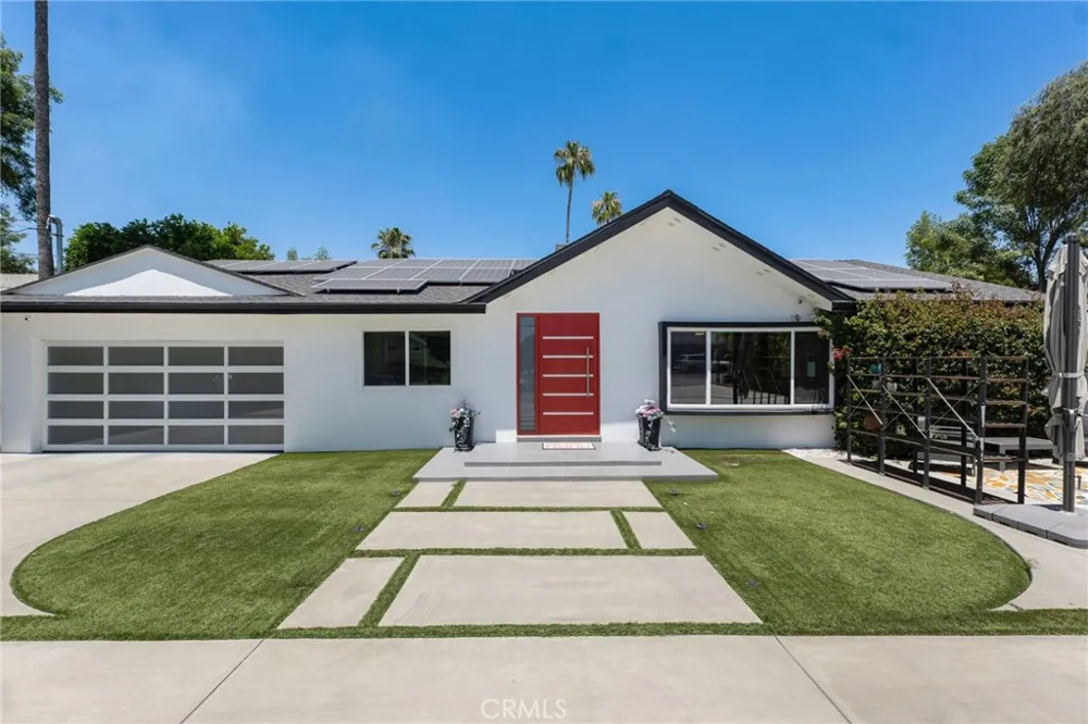 23051 Burbank Boulevard Woodland Hills, CA 91367