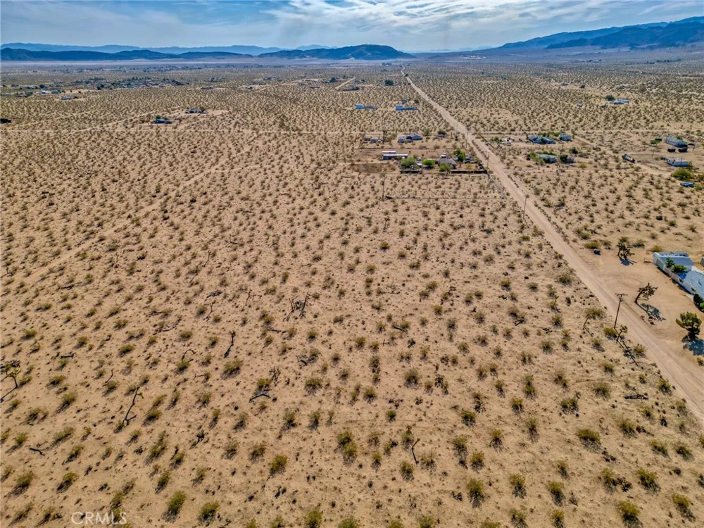 62725 2 Mile Road Joshua Tree, CA 92252