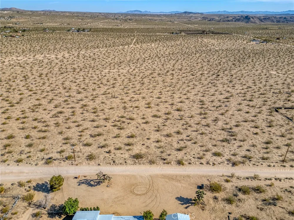 62725 2 Mile Road Joshua Tree, CA 92252