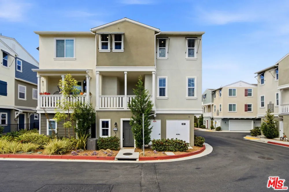 1426 Reliance Carson, CA 90746