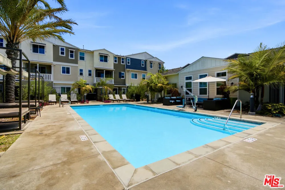 1426 Reliance Carson, CA 90746
