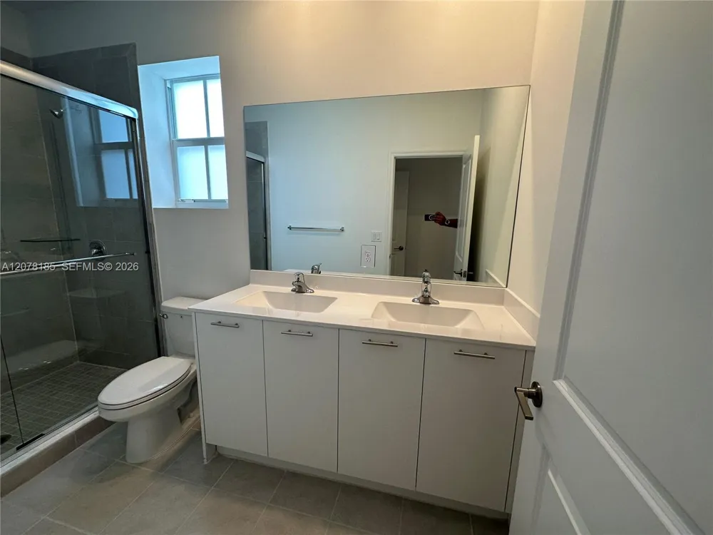 2382 NW 131st Cir Miami, FL 33167