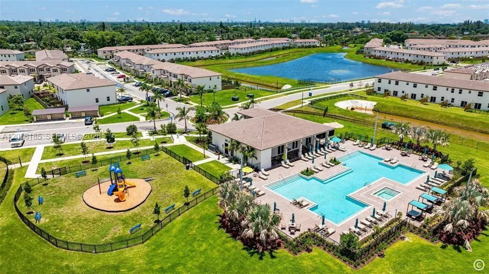 2382 NW 131st Cir Miami, FL 33167