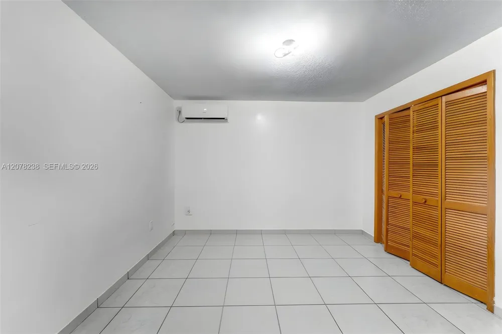 325 SW 122nd Ave Miami, FL 33184