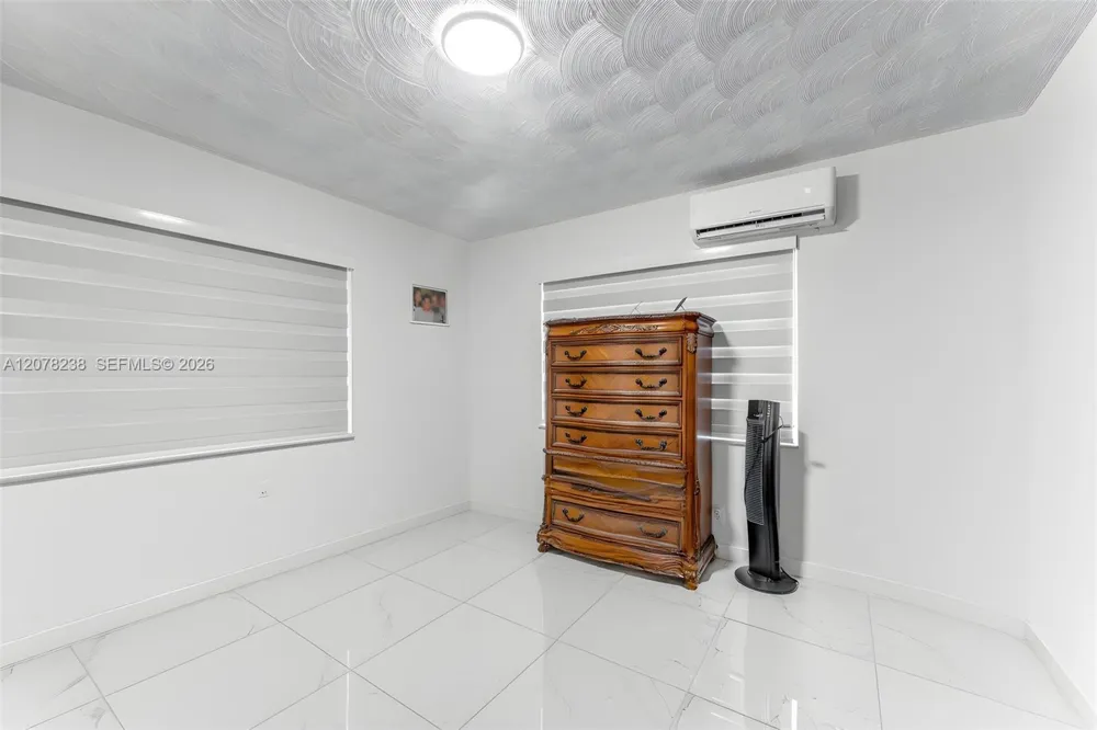 325 SW 122nd Ave Miami, FL 33184