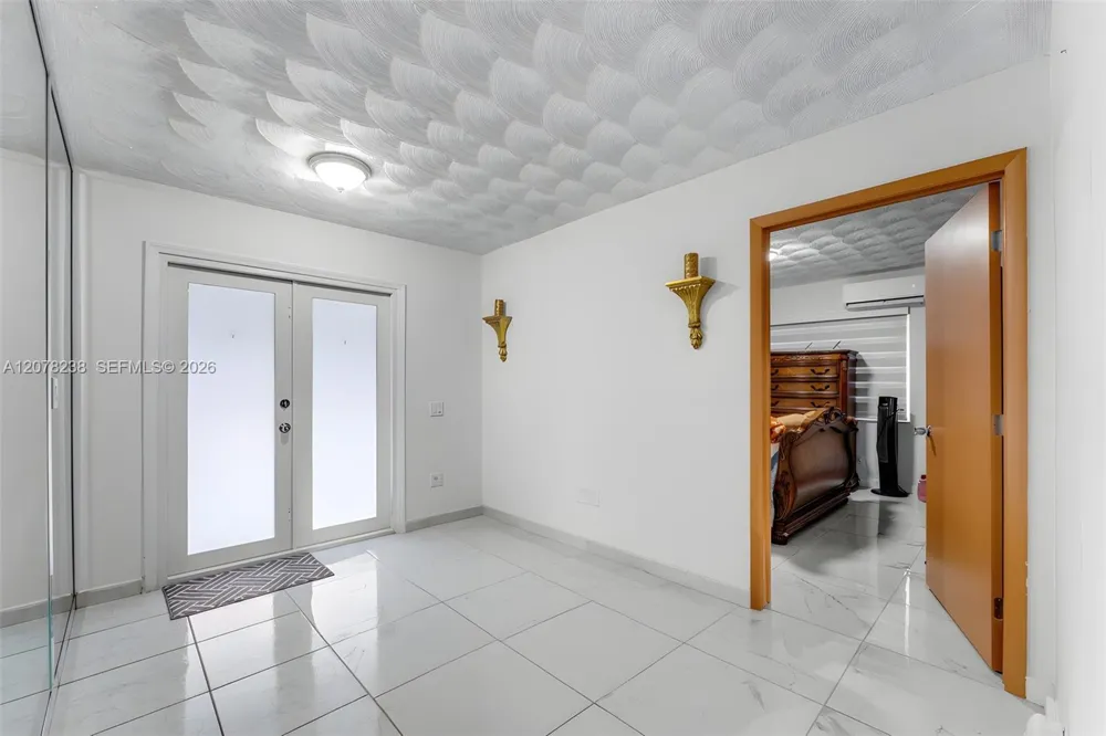 325 SW 122nd Ave Miami, FL 33184