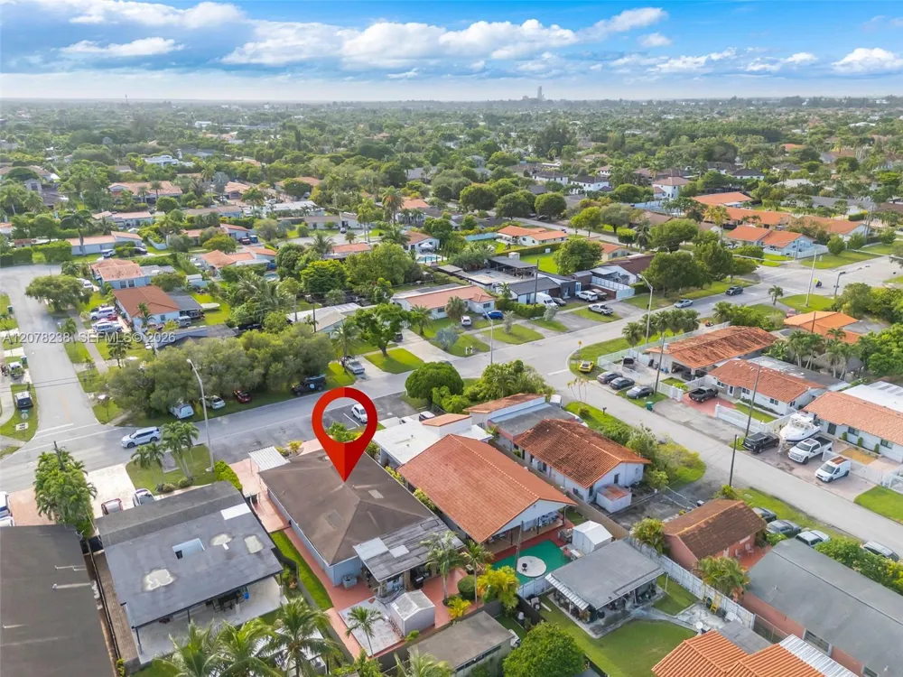 325 SW 122nd Ave Miami, FL 33184