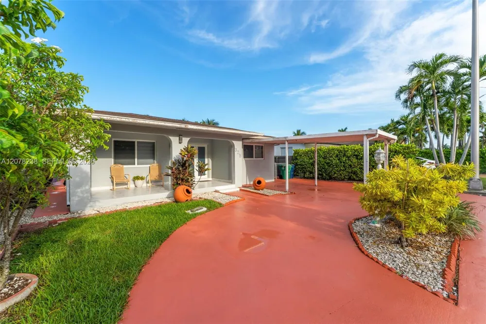 325 SW 122nd Ave Miami, FL 33184