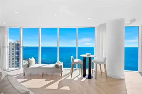 2711 S Ocean Dr #1502