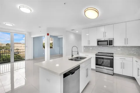 2651 NE 212th Ter #301