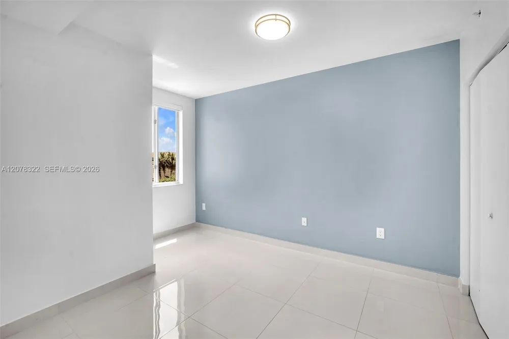 2651 NE 212th Ter #301 Miami, FL 33180