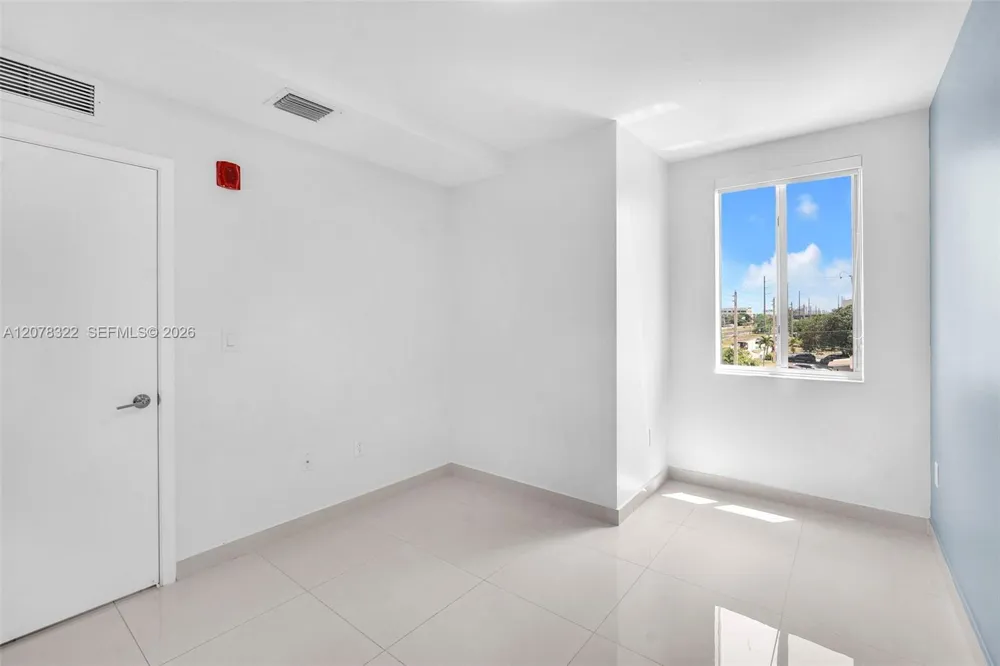 2651 NE 212th Ter #301 Miami, FL 33180