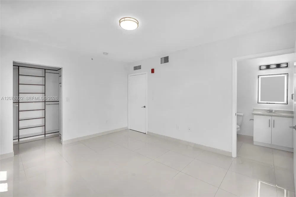 2651 NE 212th Ter #301 Miami, FL 33180