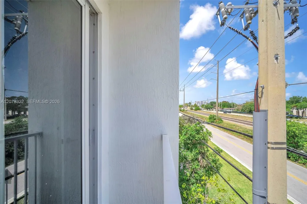 2651 NE 212th Ter #301 Miami, FL 33180