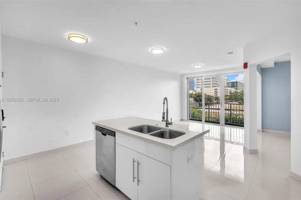 2651 NE 212th Ter #301 Miami, FL 33180