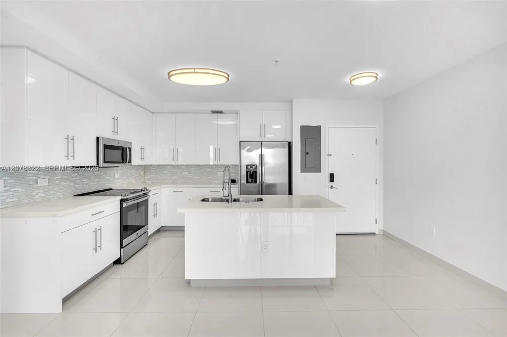 2651 NE 212th Ter #301 Miami, FL 33180