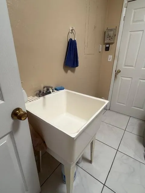 255 SANDPIPER AVENUE Royal Palm Beach, FL 33411