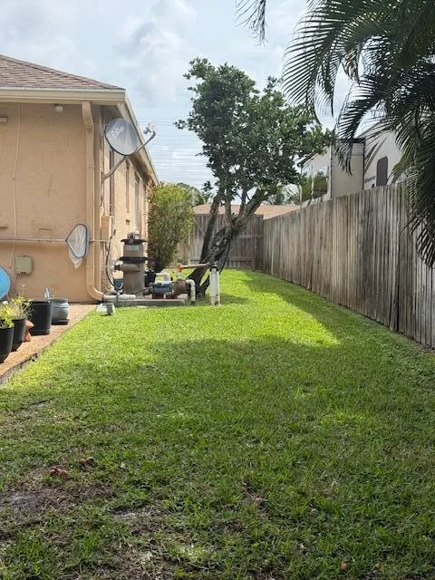 255 SANDPIPER AVENUE Royal Palm Beach, FL 33411