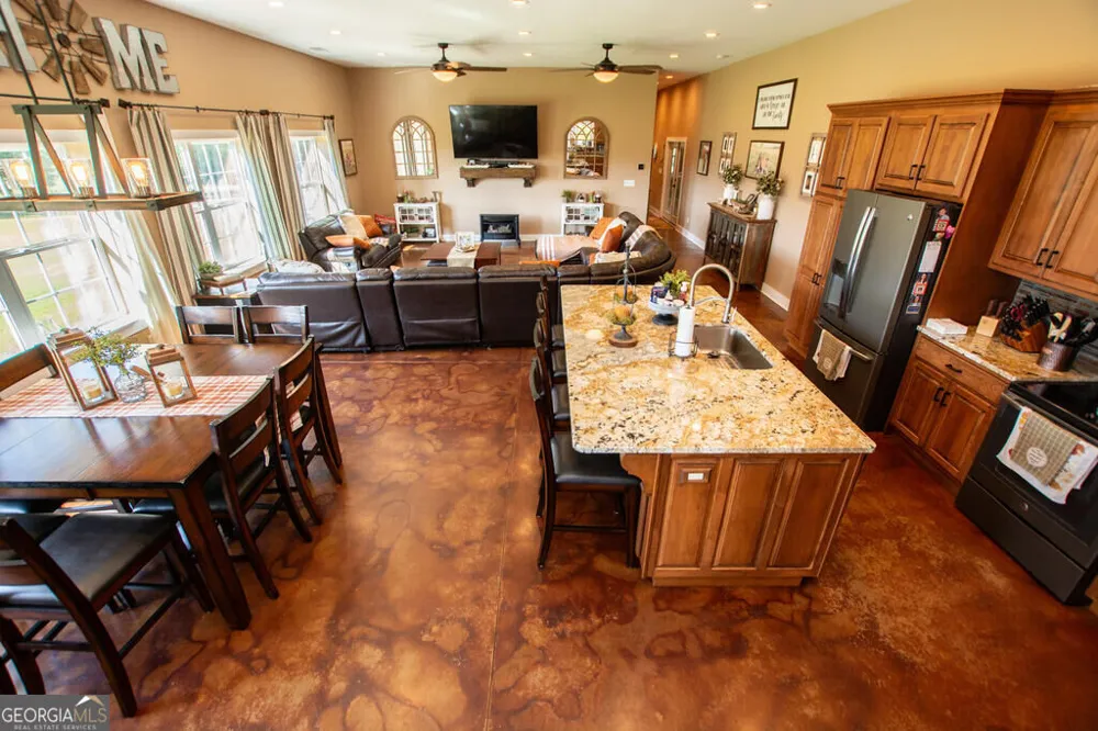 275 Happy Hollow RD Villa Rica, GA 30180