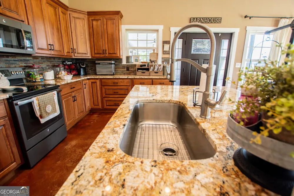 275 Happy Hollow RD Villa Rica, GA 30180