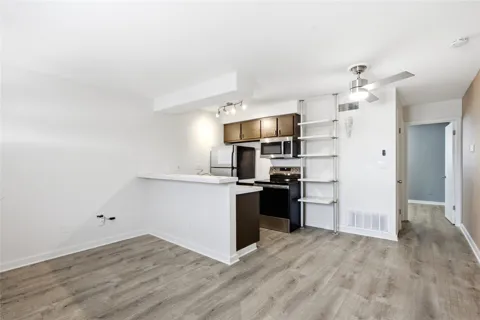 2302 E Side Drive #18